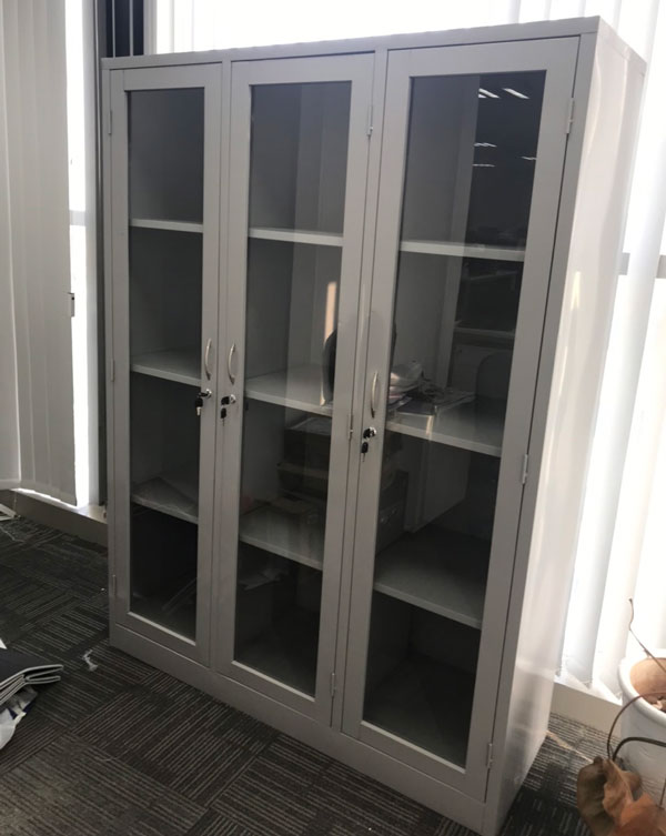 tủ đựng tài liệu 3 cánh kính