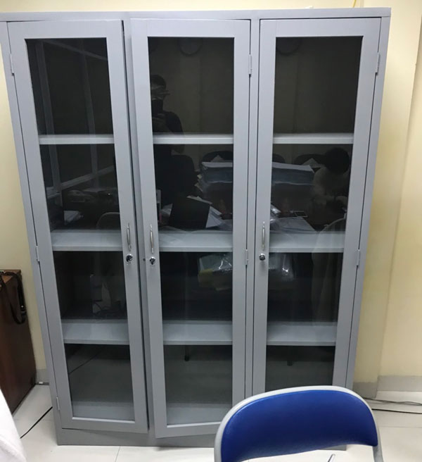 tủ đựng hồ sơ 3 buồng kính